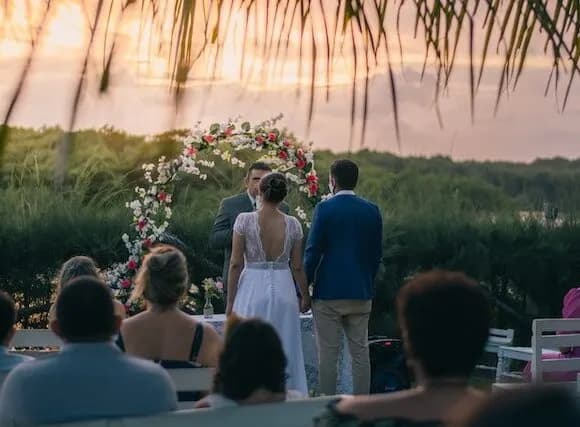 Jak zorganizować ślub cywilny w plenerze bez stresu i kłopotów
