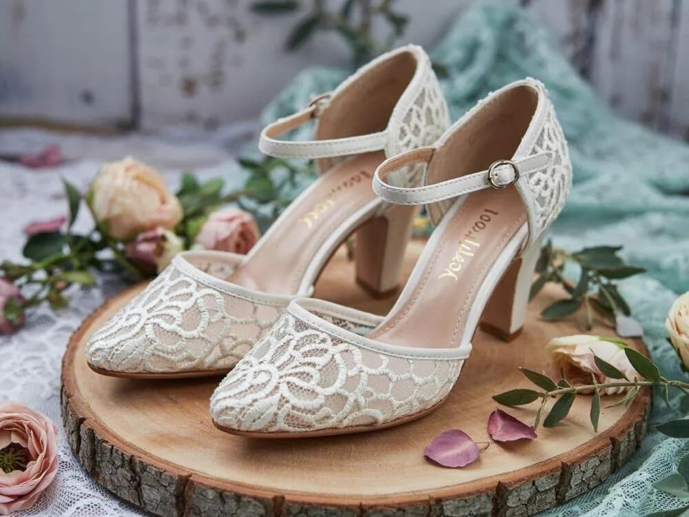 Jakie buty do sukni ślubnej boho, które zapewnią komfort i styl